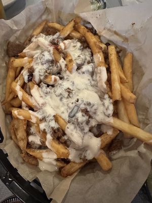 Fries with cheese and shaved beef