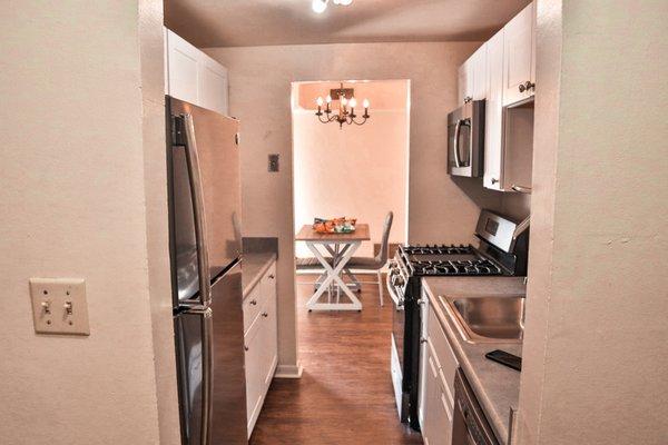 Southgate Apartments renovated & updated kitchen amenities and matte stainless appliances in every unit.