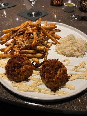 Crab Cakes. Very Good! Fries were amazing too!