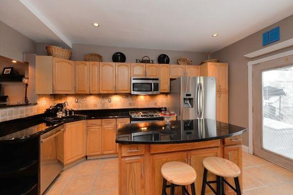 Modern Kitchen with Island