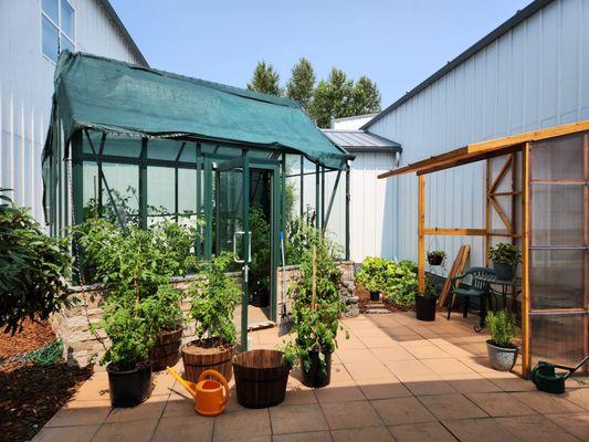 Charley's Greenhouse & Garden Supply