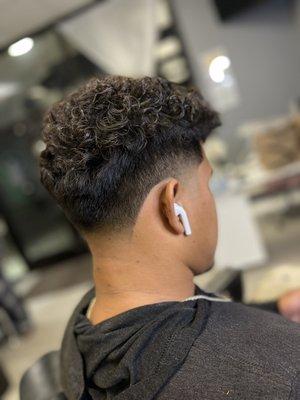 Mens haircut fade with taper