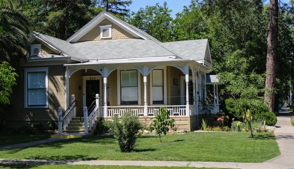 Cute Victorian style home converted into a pretty neat dental office! Just wait till you step in, you won't regret it! Eco friendly too :)