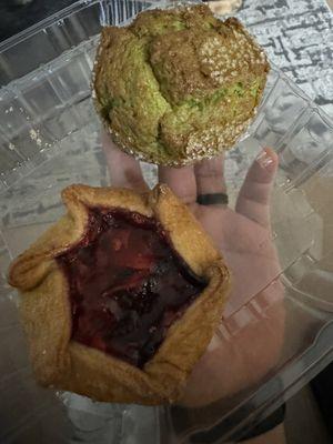 Berry tart and pistachio muffin