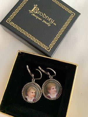 Beautiful antique earrings!