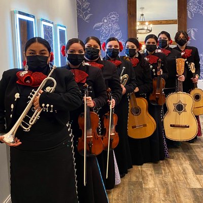 Mariachi Sirenas