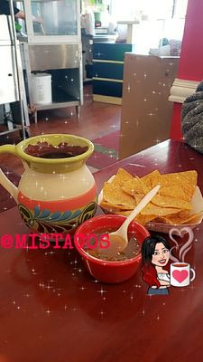 Cafe de oya salsa and chips