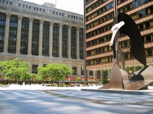 Just two blocks away from the Daley Center!