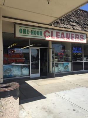 One Hour Cleaners