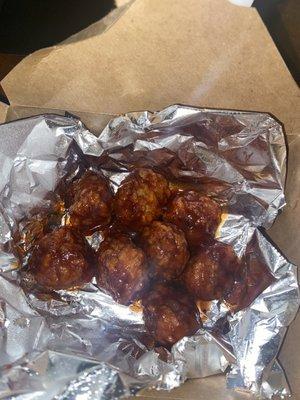 Boneless Wings ("10-pc" Regular Pack) only got 8