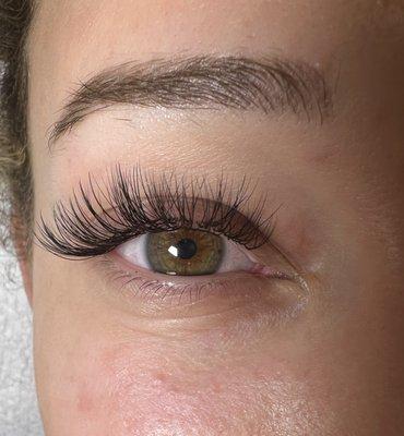 Classic eyelash extension