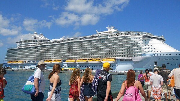 Cruise ship terminal