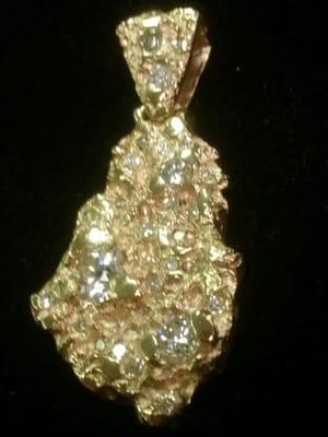 We proudly hand make uniques pieces.! On Silver , gold, platinum. On site.!