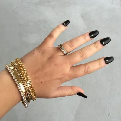 Thank you LeLe Nails! Matte black.