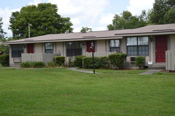 Palatka Oaks Apartments