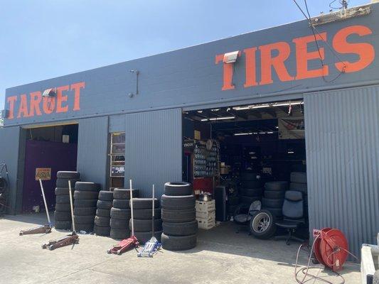 Anthony's Tires