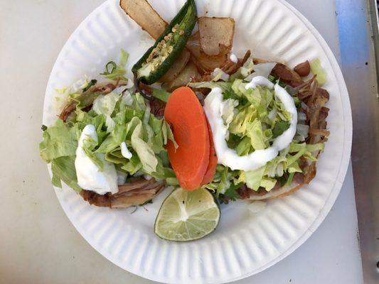 Sopes de carnitas y tacos de asada !