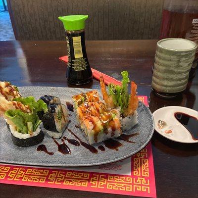 Ebi ring roll and spider roll