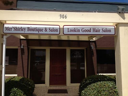 Entrance to Lookin' Good Hair Salon