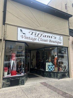 Tiffani's Vintage Closet