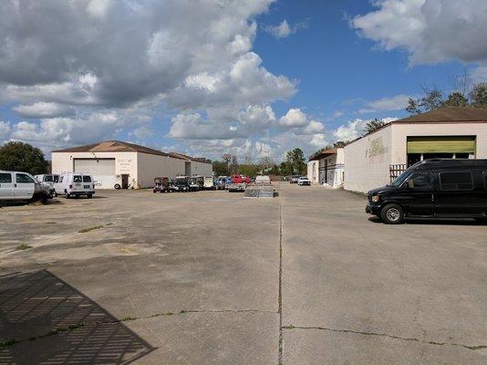 7 acres with 5 warehouses for sale or lease.