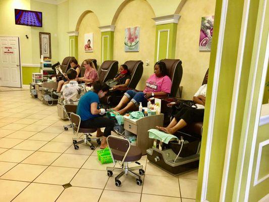 Full house for pedi