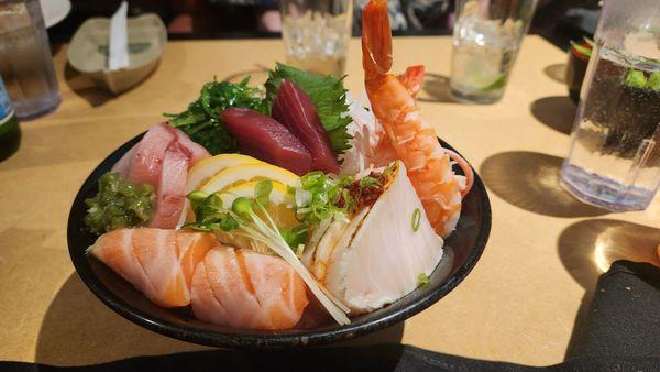 Chirashi bowl