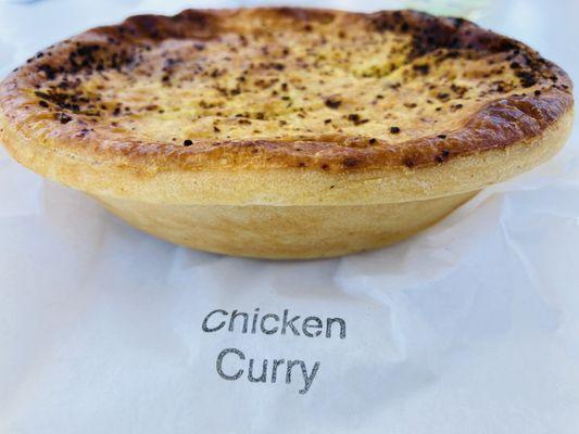 Chicken curry meat pie