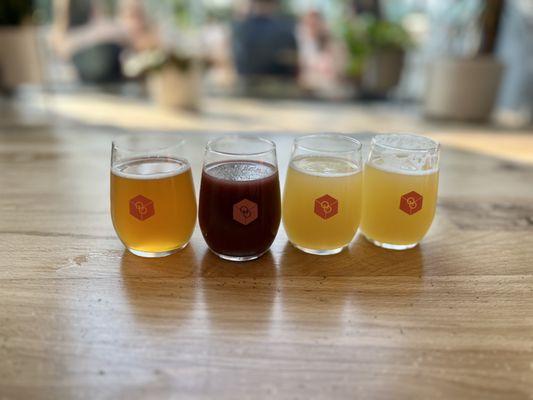 Pilsner, berry smoothie, 2 IPA tasting